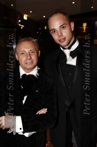 Den Haag 20 januari 2008
Premiere  Hollywood in concert met Lee Towers en Anita Meier. Ronald Kolk met vriend
