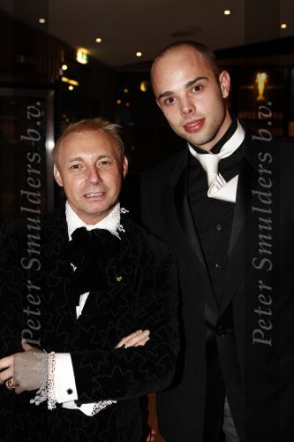 Den Haag 20 januari 2008
Premiere  Hollywood in concert met Lee Towers en Anita Meier. Ronald Kolk met vriend