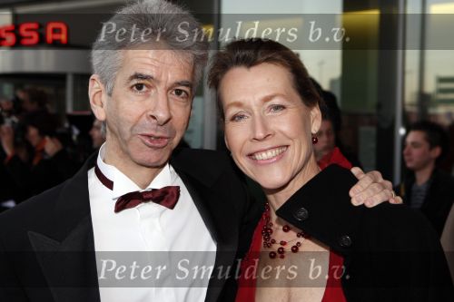Rotterdam 16 december 2007
premiere Evita in het nieuwe Luxor theater. Roland Plasterk met vrouw