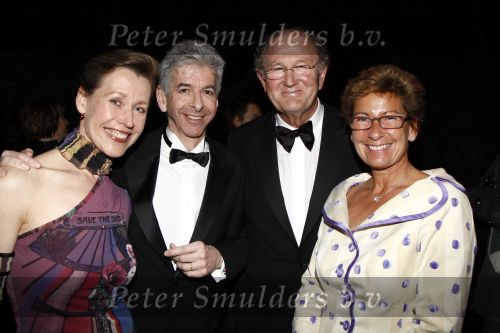 Rotterdam 20 april 2008
Premiere Les Miserables in het nieuwe luxor . Joop v d Ende en janine met Ronald Plasterk met zijn vrouw
Peter Smulders bv