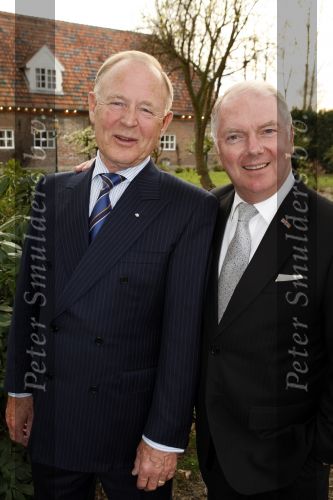 Heeswijk Nuenen en Den Bosch 10 april 2009
Trouwen John de Bever en Kees Stevens. Ronnie Tober en jan Jochems
Peter Smulders bv