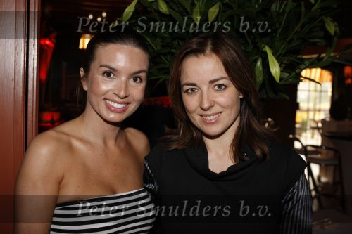 de Meern 6 april 2009
Charity Diiner SOS horse foundation. Rossana Lima Kluivert met Marianne thieme en Nathalie v Tellingen
Peter Smulders bv