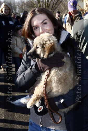 Diemen 14 februari 2009
Patrick Kluivert Rossana Lima Kluivert Quincy Justin Ruben Kluivert doen mee met de boswandeling voor hun goede doel ivm zwerfhonden. De tocht was in het Diemer Bos.
Peter Smulders bv