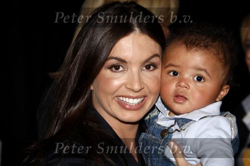 Hilversum 14 april 2008
Rossana Lima en Patrick Kluivert met hun zoontje Shane.