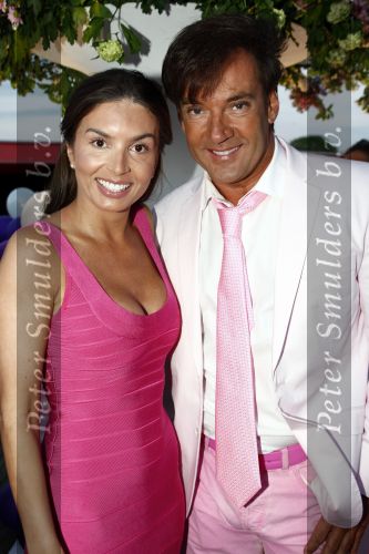 Amsterdam 27 april 2009
Feestje van Gerard Joling voor zijn 49e verjaardag bij cafe het Kalfje. Rossana Lima Kljuivert met Gerard Joling
Peter Smulders bv
