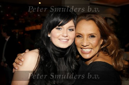 Vinkeveen 18 januari 2009
Roxeanne Hazes viert haar 16 e verjaardag in Roekz in Vinkeveen. Roxeanne met Patty Brard en Gerard Joling
Peter Smulders bv