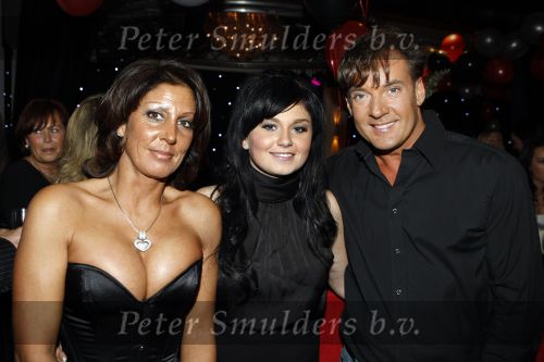 Vinkeveen 18 januari 2009
Roxeanne Hazes viert haar 16 e verjaardag in Roekz in Vinkeveen. gerard Joling met Roxeanne en Rachel
Peter Smulders bv