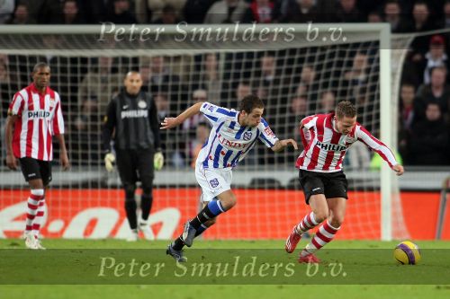 Seizoen 2007-2008 
Eindhoven 09-02-2008 
PSV - sc Heerenveen uitslag 1-1. Duel tussen PSV speler Balazs Dzsudzsak en Roy Beerens.
Foto Peter Smulders Bv