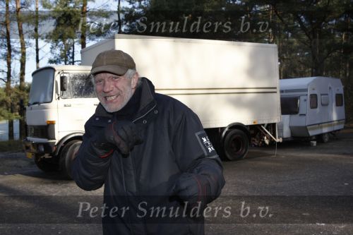 Swalmen, 25 Januari 209 Oud bokser Rudi Lubbers bij zijn caravan
Foto Peter Smulders BV