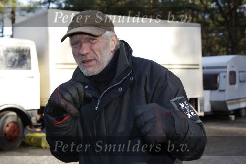 Swalmen, 25 Januari 209 Oud bokser Rudi Lubbers bij zijn caravan
Foto Peter Smulders BV