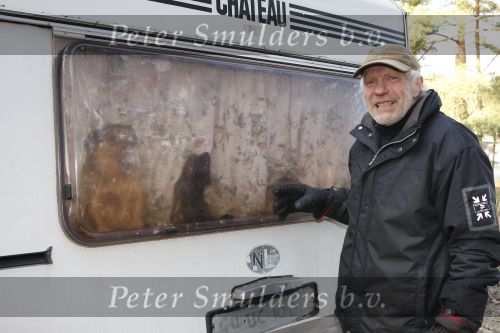 Swalmen, 25 Januari 209 Oud bokser Rudi Lubbers bij zijn caravan
Foto Peter Smulders BV
