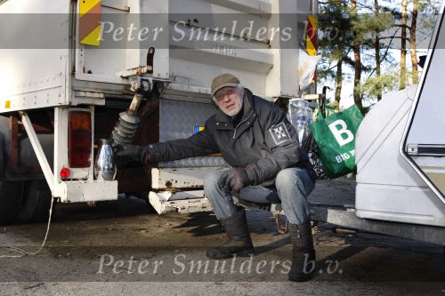 Swalmen, 25 Januari 209 Oud bokser Rudi Lubbers bij zijn caravan
Foto Peter Smulders BV