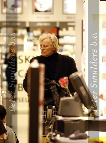 Schiphol 10 maart 2009
Rutger Hauer doet tax free inkopen op schiphol.
Peter Smulders bv