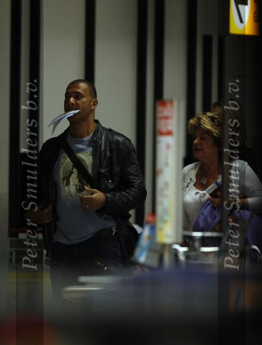 Schiphol 5 juli 2007
Gordon met zijn nieuwe vriend Edwin  en oa Ruud Gullit Christine Kroonenberg en Marc v d Linden op schiphol. Ze gaan de verjaardag van Gordon vieren op Mykanos.