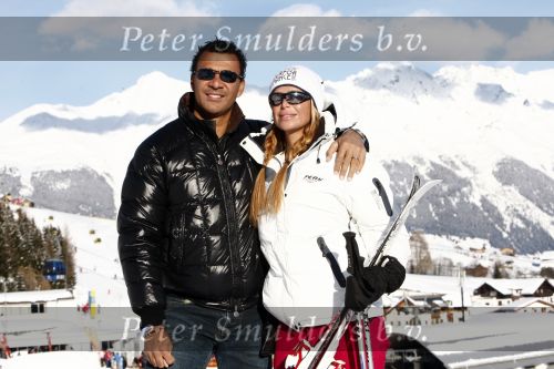 Fiss 15 februari 2009
Ruud en Estelle Gullit met hun kinderen Joelle en Maxim op ski vakantie in Fiss.
Peter Smulders bv
