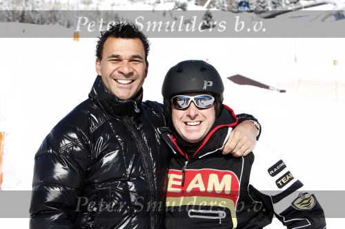 Fiss 15 februari 2009
Ruud Gullit met Joelle en Maxim op wintersport. Ook Marco Borsato en Leontien en Luca Jada en Senna zijn op skivakantie.
Peter Smulders bv