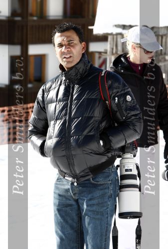Fiss 15 februari 2009
Ruud Gullit met Joelle en Maxim op wintersport. Ook Marco Borsato en Leontien en Luca Jada en Senna zijn op skivakantie.
Peter Smulders bv