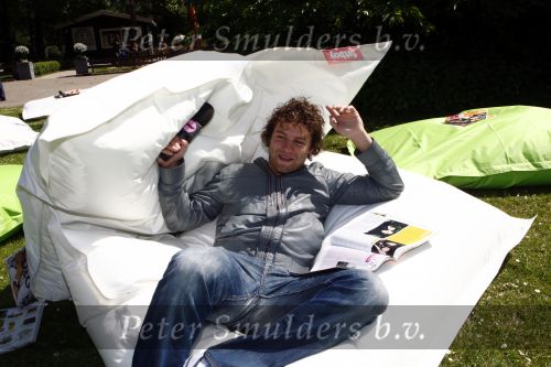 Amsterdam 12 mei 2009
Het blad Grazia organiseert samen met vespa scooters een leuke rally door amsterdam heen. Sacha Visser
Peter Smulders bv