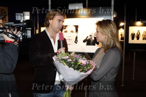 Hilversum 13 december 2007
Presentatie boek en opening expositie van Sacha de Boer en Stefan Heijendael in beeld en geluid op het mediapark.