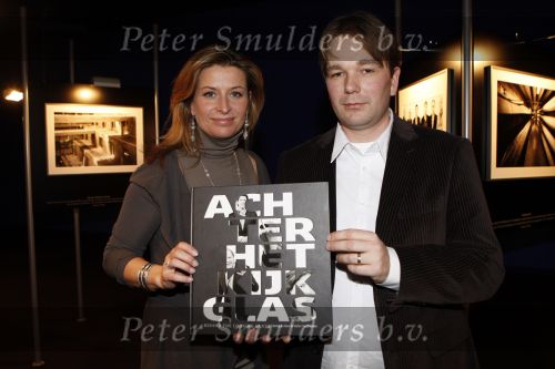 Hilversum 13 december 2007
Presentatie boek en opening expositie van Sacha de Boer en Stefan Heijendael in beeld en geluid op het mediapark.