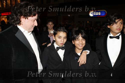 Amsterdam 7 oktober 2007
Premiere alles is liefde in Tuschinski. San Fu Maltha met kinderen