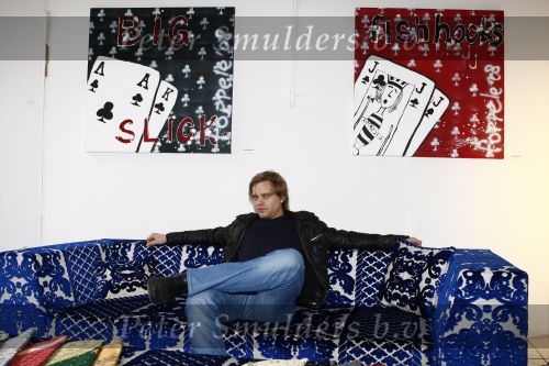 Amsterdam 12 maart 2009
Sander Foppele in zijn galerie met zijn kunstwerken.
Peter Smulders bv