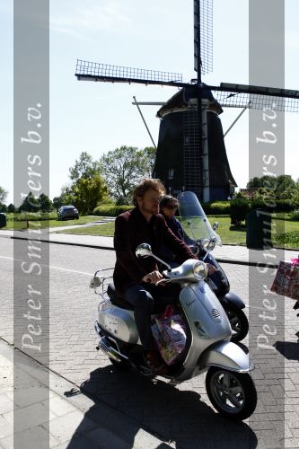 Amsterdam 12 mei 2009
Het blad Grazia organiseert samen met vespa scooters een leuke rally door amsterdam heen. sander Schat
Peter Smulders bv