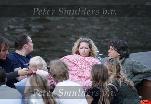 Amsterdam 9 mei 2008
Sander Vahle met een vriendin en Menno Kohler met zijn vriendin samen varend in een sloep op de grachten