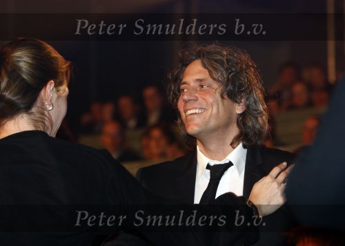 Hilversum 26 januari 2009
Linda de Mol bij de uitreiking van de gouden beelden bij beeld en geluid. Linda met Sander Vahle en Jeroen v Koningsbrugge
Peter Smulders bv