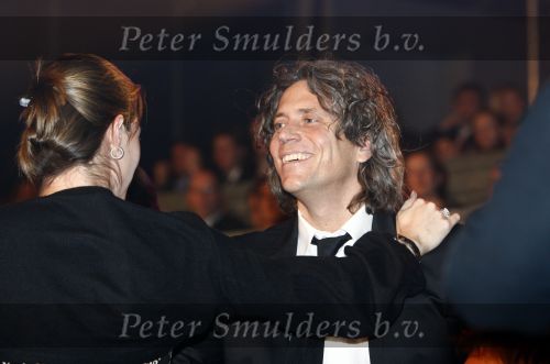 Hilversum 26 januari 2009
Linda de Mol bij de uitreiking van de gouden beelden bij beeld en geluid. Linda met Sander Vahle en Jeroen v Koningsbrugge
Peter Smulders bv