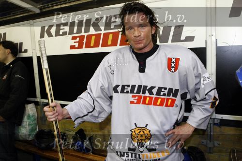 Amsterdam 21 maart 2009
RTL ewn SBS 6 ijshockeyen tegen elkaar op de Jaap Eden baan. Sander Janson
Peter Smulders bv