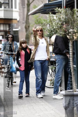 Amsterdam 16 april 2009
Barry hay en Sandra met dochter op de cornelis schuytstraat.
Peter Smulders bv