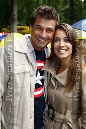 Wassenaar 9 juni 2008
Premiere Sittah in pretpark Duinrell. 
Sandy Kandau met vriend