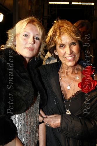 Amsterdam 11 maart 2008
Het boekenbal in de stadsschouwburg van Amsterdam. Saskia Noort en Yvonne Keuls
Peter Smulders bv