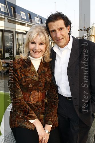 Loosdrecht 29 januari 2009
Presentatie dvd Ria Valk in Golden tulip hotel. Saskia en Serge
Peter Smulders bv
