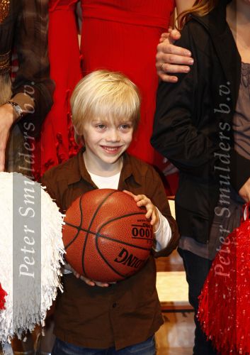 Tilburg 25 januari 2009
Premiere High school musical in de schouwburg van Tilburg met in de hoofdrollen Tommie Christiaan Nathalie v Gent Sarah Chronis Paul Boereboom Maickel Leijenhorst en Natalie la Rose. Tooske Ragas met Bastiaan en Sem Ragas
Peter Smulders bv