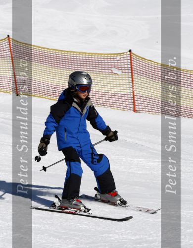 Fiss 15 februari 2009
Ruud Gullit met Joelle en Maxim op wintersport. Ook Marco Borsato en Leontien en Luca Jada en Senna zijn op skivakantie.
Peter Smulders bv