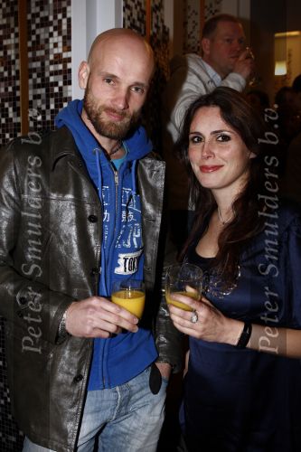 Haarlem 13 maart 2009
Premiere show Ellen ten Damme in de schouwburg van Haarlem. Sharon den Adel zwanger met haar vriend
Peter Smulders bv