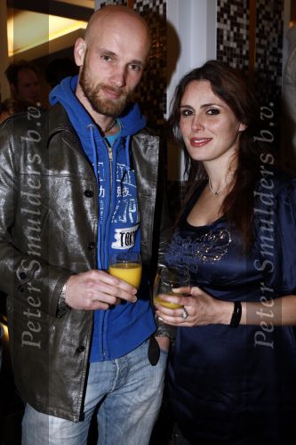 Haarlem 13 maart 2009
Premiere show Ellen ten Damme in de schouwburg van Haarlem. Sharon den Adel zwanger met haar vriend
Peter Smulders bv