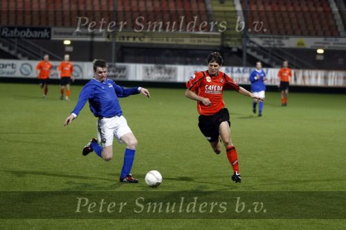 Volendam 24 maart 2009
Artiesten volendam waaronder Jan Smit en Simon Keizer voetballen in het stadion van Volendam tegen oa Mental Theo nabuurs Grad Damen en Rashid. Dick Jol is de scheidsrechter. Uiteindelijk wint brabant met 2-4
Peter Smulders bv