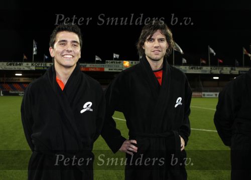 Volendam 24 maart 2009
Artiesten volendam waaronder Jan Smit en Simon Keizer voetballen in het stadion van Volendam tegen oa Mental Theo nabuurs Grad Damen en Rashid. Dick Jol is de scheidsrechter. Uiteindelijk wint brabant met 2-4
Peter Smulders bv