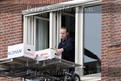 Amsterdam 4 december 2007
Guus Verstraeten en Simone Kleinsma verhuizen naar hun n ieuwe appartement.