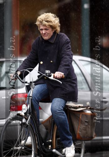 Amsterdam 5 april 2008
Simone Kleinsma op de fiets in de regen.