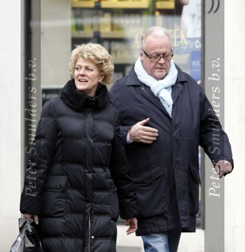 Amsterdam 14 januari 2009
Simone Kleinsma met Guus Verstraete en hond op de cornelis schuytstraat.
Peter Smulders bv