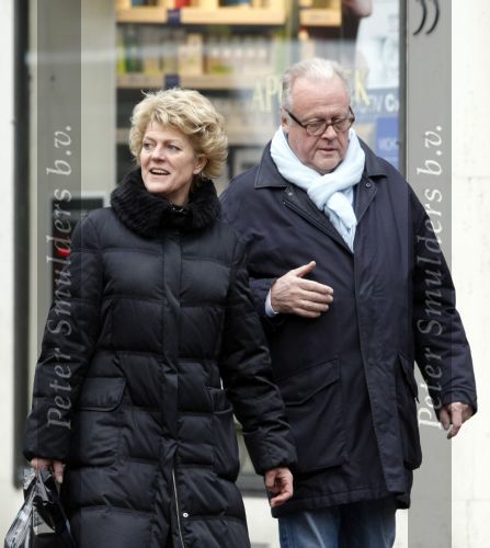 Amsterdam 14 januari 2009
Simone Kleinsma met Guus Verstraete en hond op de cornelis schuytstraat.
Peter Smulders bv