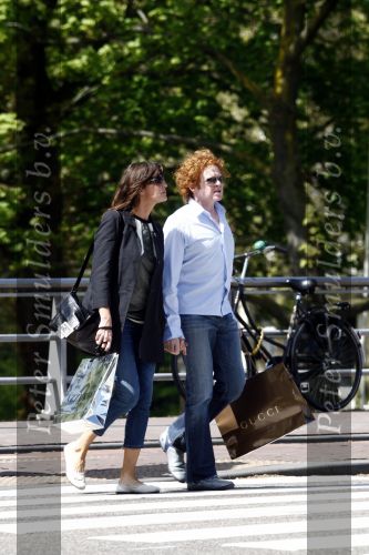 Amsterdam 22 april 2009
Simply Red samen met zijn vriendin Gabriella Wesberry op de pc hooftstraat.
Peter Smulders bv