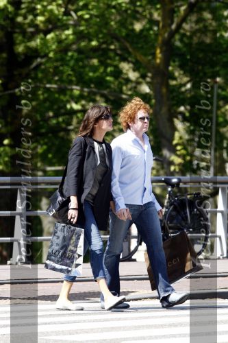 Amsterdam 22 april 2009
Simply Red samen met zijn vriendin Gabriella Wesberry op de pc hooftstraat.
Peter Smulders bv