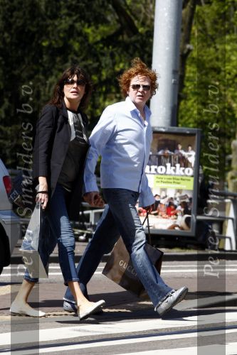 Amsterdam 22 april 2009
Simply Red samen met zijn vriendin Gabriella Wesberry op de pc hooftstraat.
Peter Smulders bv
