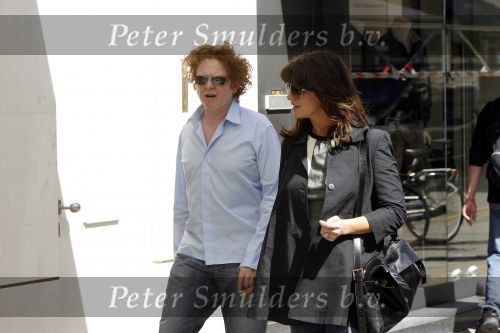 Amsterdam 22 april 2009
Simply Red samen met zijn vriendin Gabriella Wesberry op de pc hooftstraat.
Peter Smulders bv