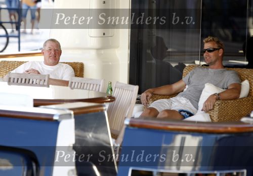 Ibiza 13 juli 2008
Sjoerd Kooistra met zijn vriend op zijn boot The 3 Sisters in de haven van ibiza.
